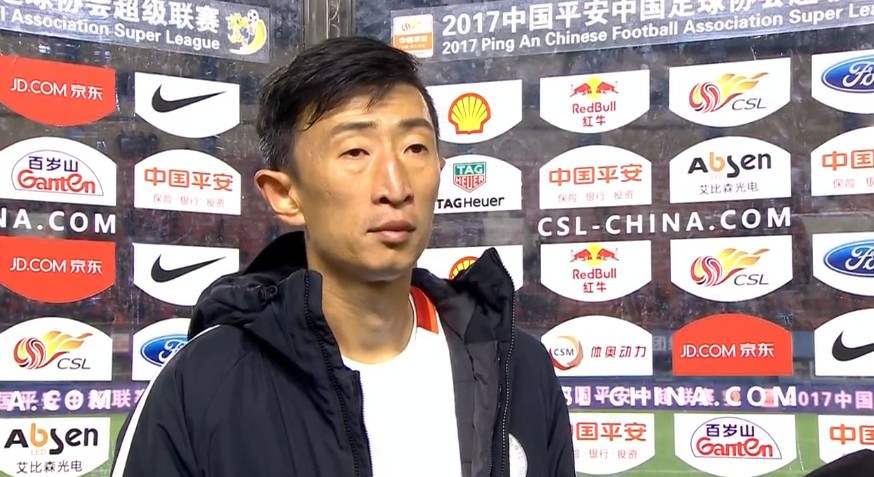 但是，他和他的家人在这里感觉很自在，而且他在球队扮演着重要的角色，他真的很看重这一点。